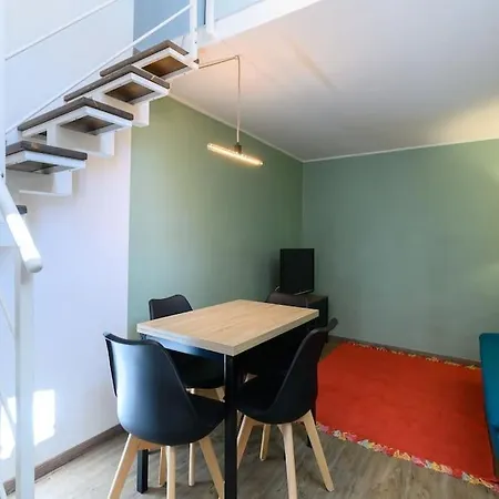 Interno 43 *